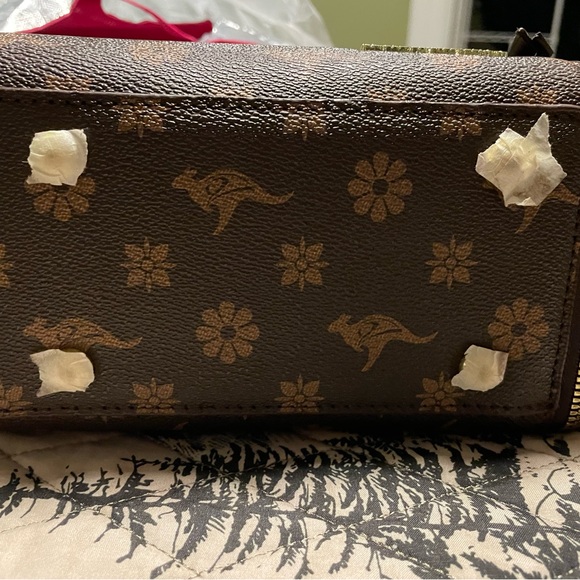 Brand new never used Leather Kaidifeiniroo Design. - Picture 6 of 9